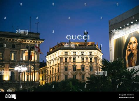 gucci building milan duomo|gucci milano monte napoleone.